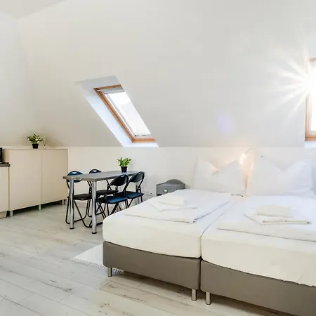 Relax アパート ヴェスプレーム